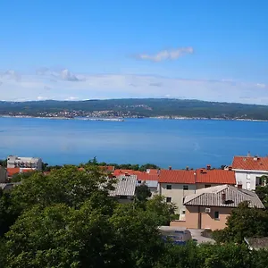Apartman Panoramic View Ev Station Available, Crikvenica